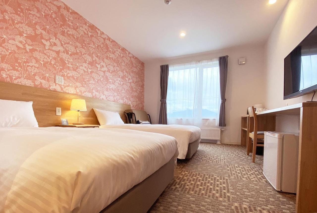 Hotel Hanafuji Inn Nakafurano Zewnętrze zdjęcie