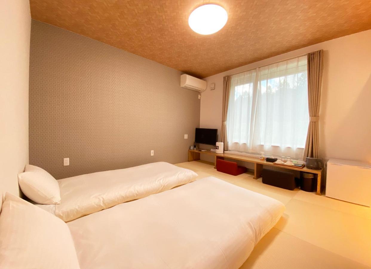 Hotel Hanafuji Inn Nakafurano Zewnętrze zdjęcie