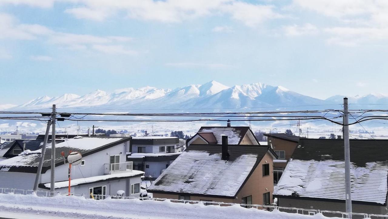 Hotel Hanafuji Inn Nakafurano Zewnętrze zdjęcie